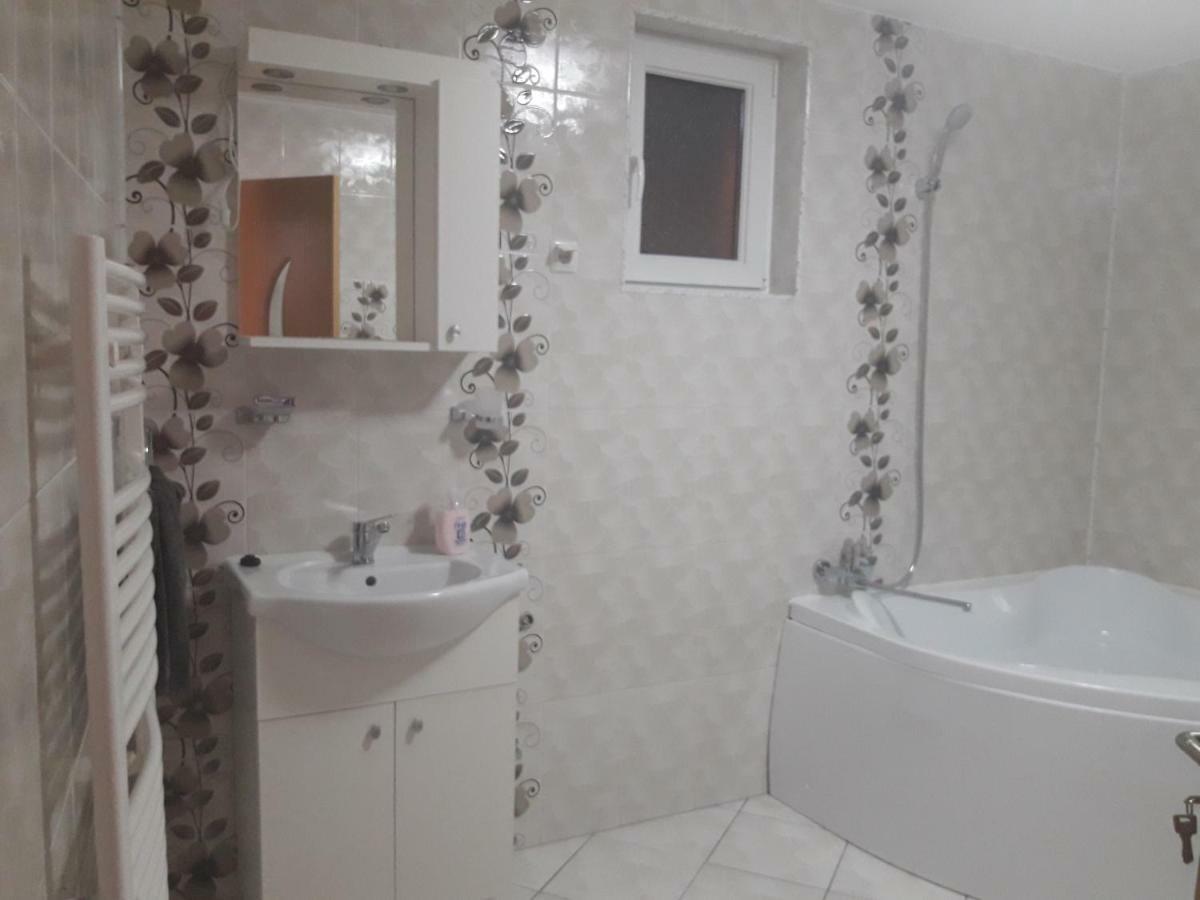Olimpia Apartments Алба-Юлія Екстер'єр фото